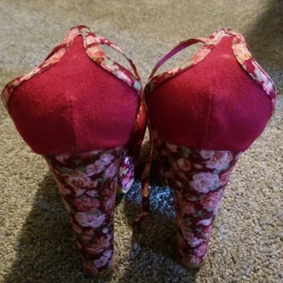 Platforms - Picture 2 of 4